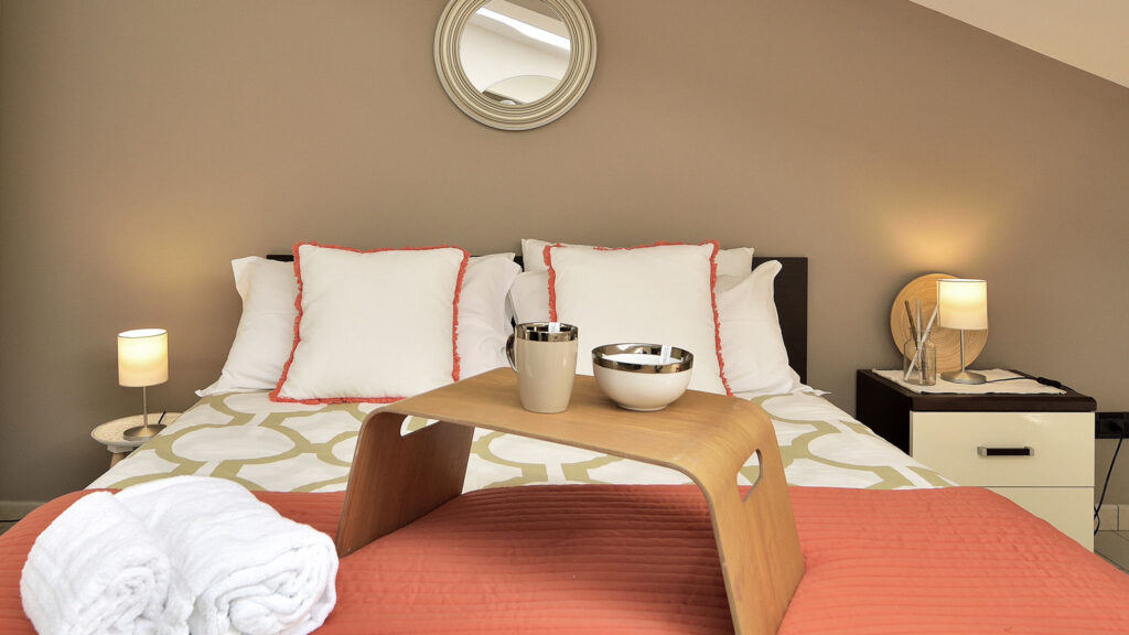 02_attico-vista-mare-e-piscina