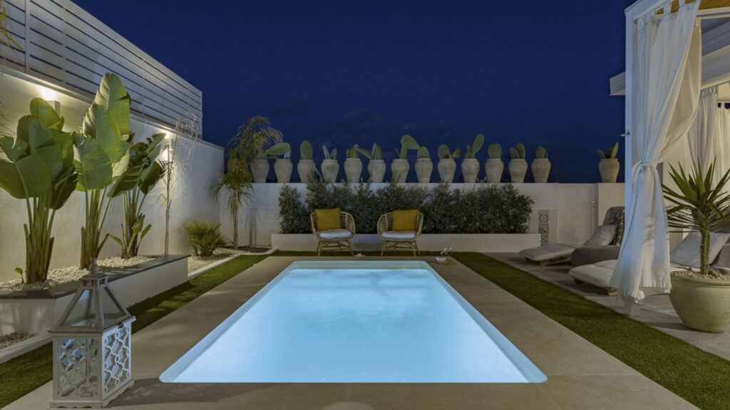 03_casa-un-tocco-di-blu-con-piscina-privata