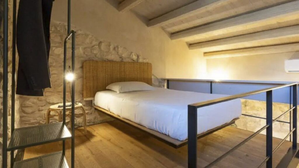 10_casale-del-mandorlo-piscina---jacuzzi-riscaldata