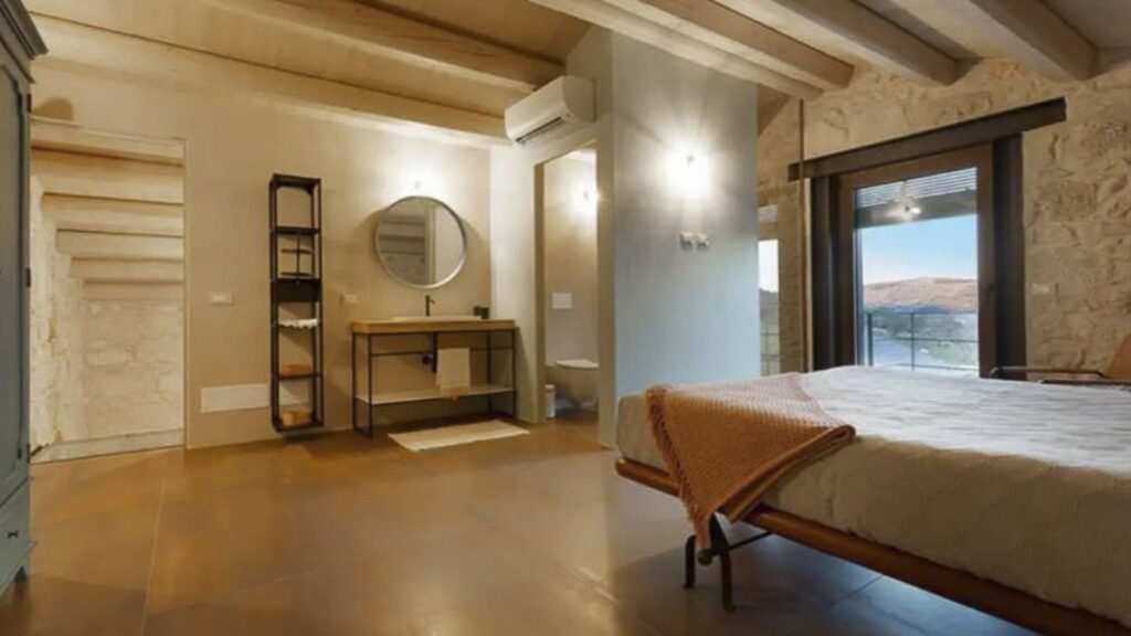 11_casale-del-mandorlo-piscina---jacuzzi-riscaldata