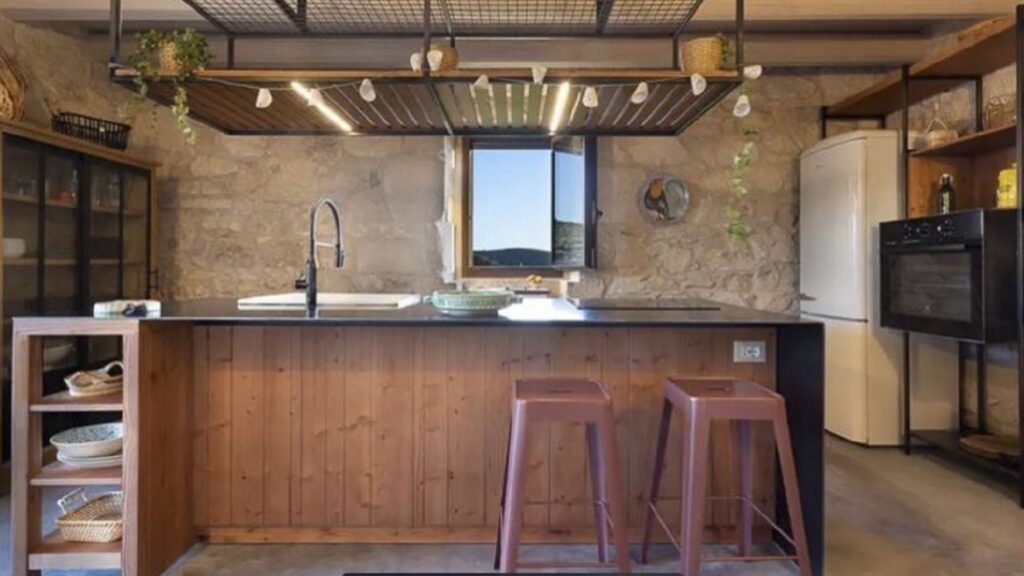 12_casale-del-mandorlo-piscina---jacuzzi-riscaldata