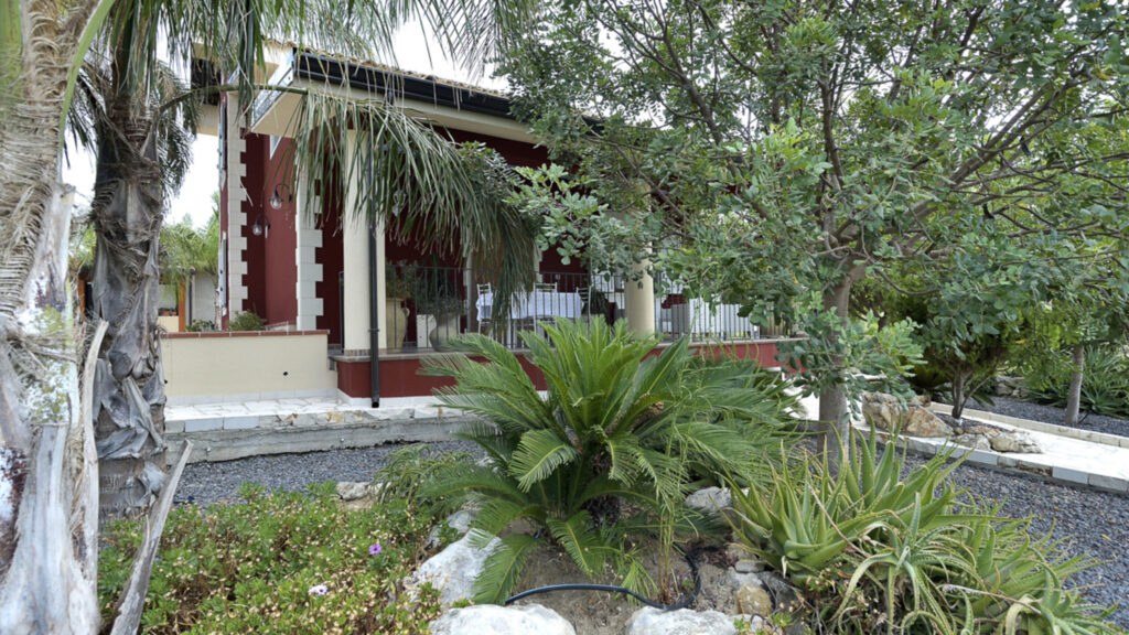 12_villa-del-colle-con-piscina-privata