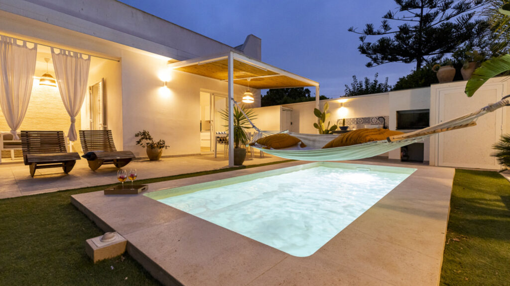 17_casa-un-tocco-di-blu-con-piscina-privata