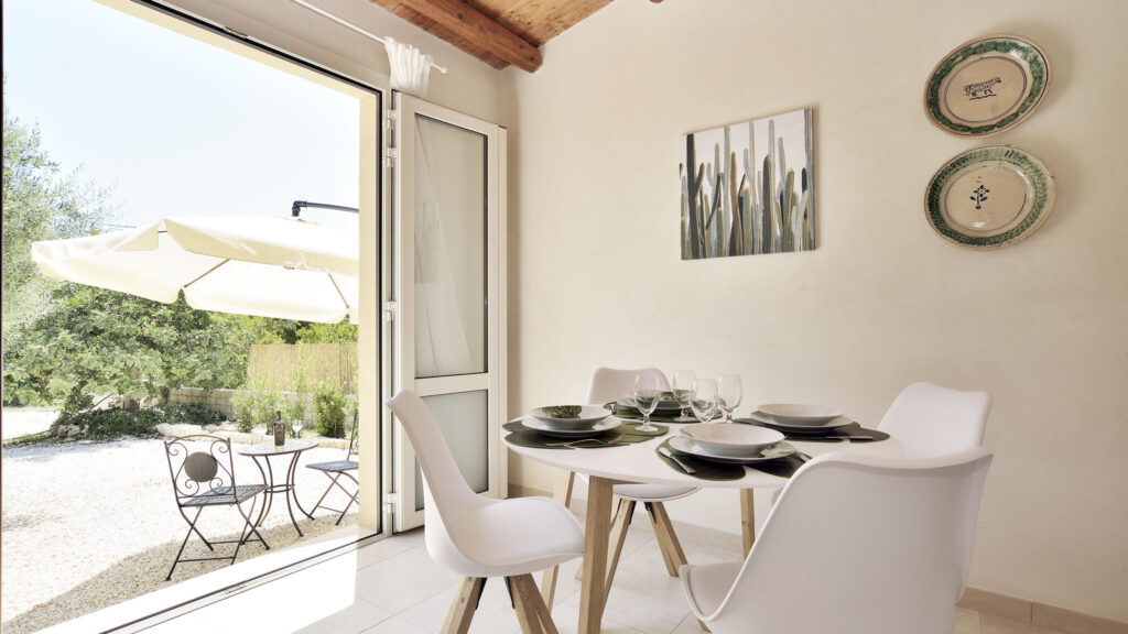 20_casa-dei-limoni-verde-con-piscina