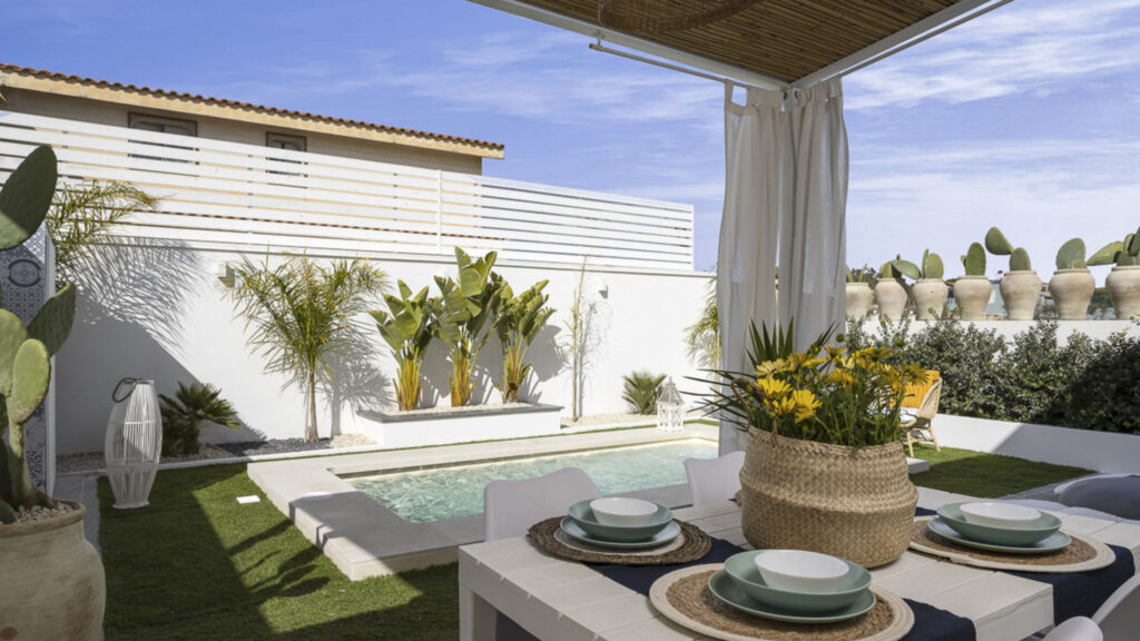 26_casa-un-tocco-di-blu-con-piscina-privata