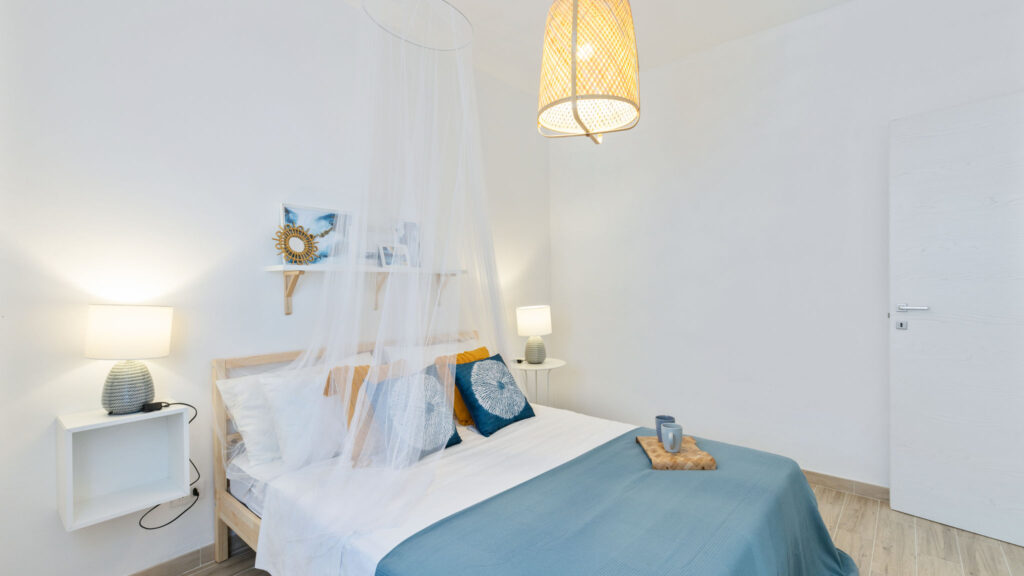 27_casa-un-tocco-di-blu-con-piscina-privata