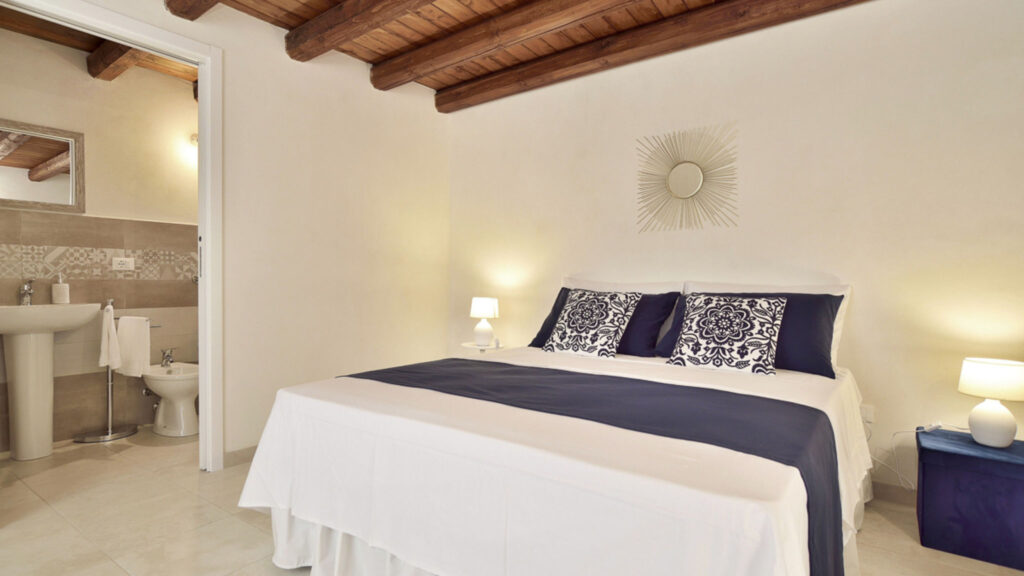 02_casa-dei-limoni-blu-con-piscina