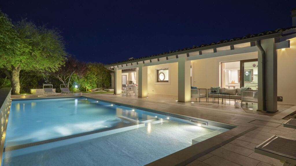 06_villa-scarlet-con-piscina-privata