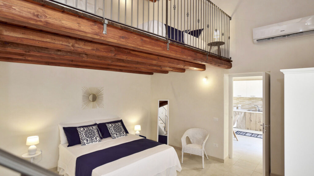 32_casa-dei-limoni-blu-con-piscina