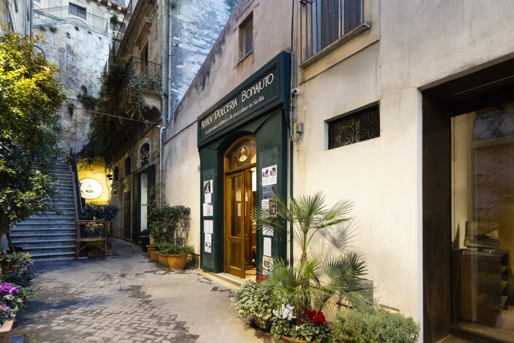 _BONAJUTO DOLCERIA-8098 (1)